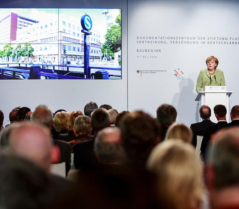 Bundeskanzlerin Angela Merkel zum Baubeginn am 11. Juni 2013